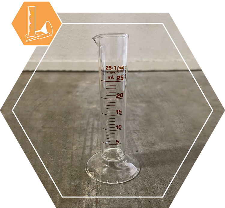 Messzylinder 25 ml LM